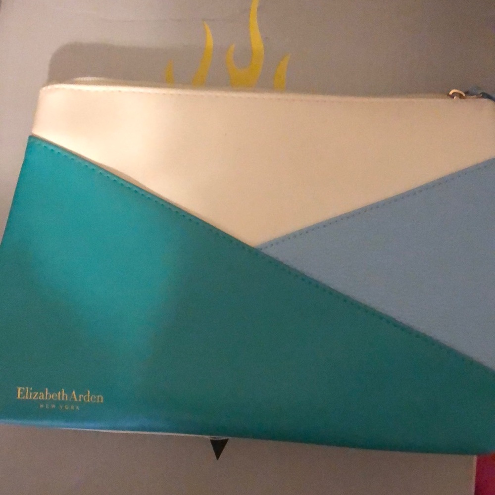 Elizabeth Arden bag